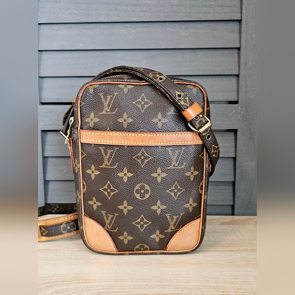 Authentic LOUIS VUITTON Monogram Danube PM Crossbody - Picture 1 of 13